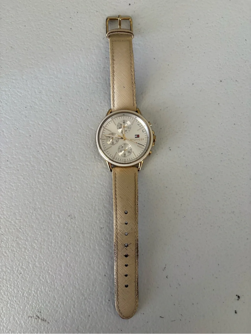 Tommy Hilfiger Gold-Tone Case with Beige Leather Strap Watch
